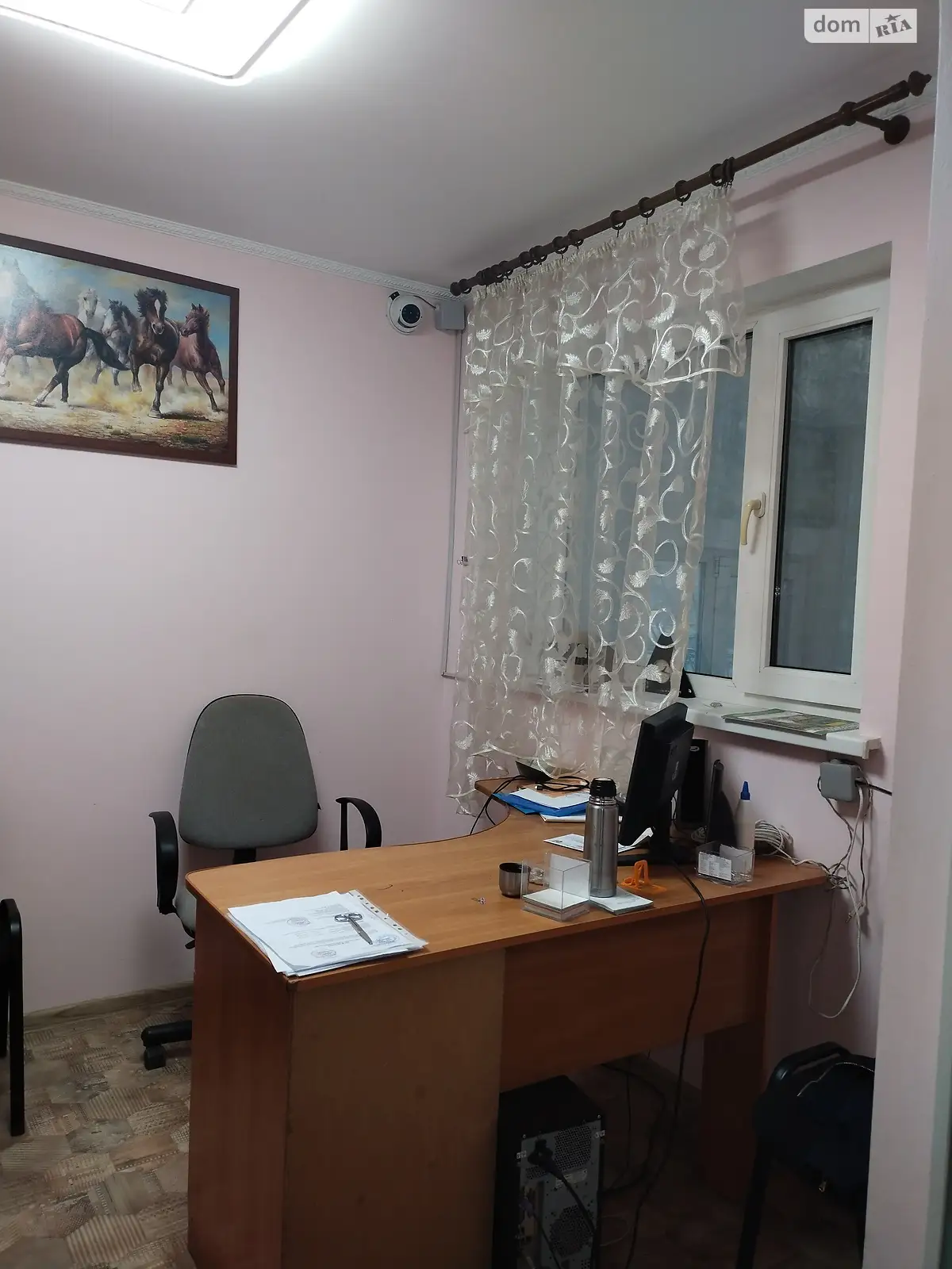 Продается офис 64 кв. м в бизнес-центре, цена: 45000 $