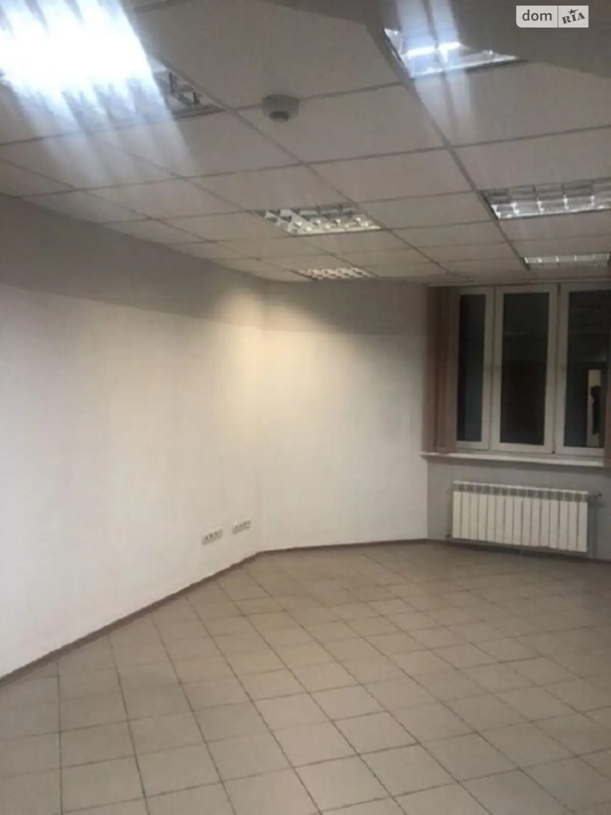 Продается офис 69 кв. м в бизнес-центре, цена: 85000 $ - фото 1