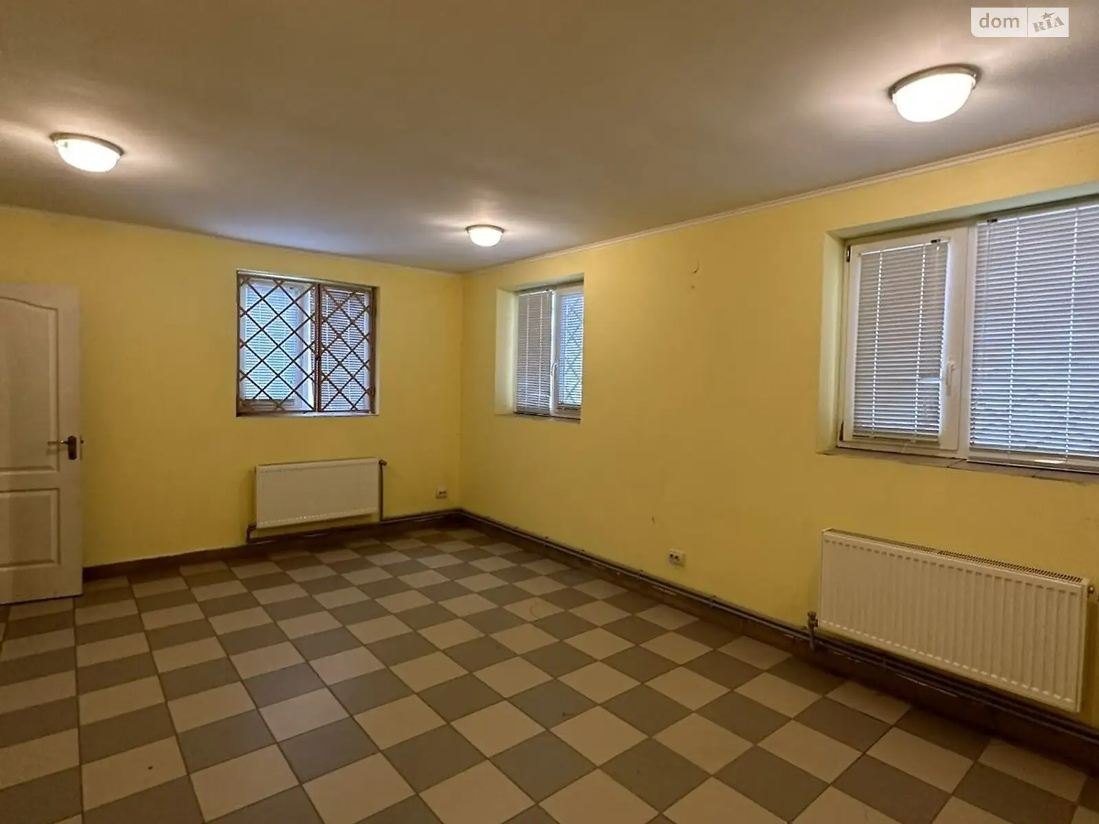 Продается 4-комнатная квартира 104 кв. м в Харькове, цена: 48000 $