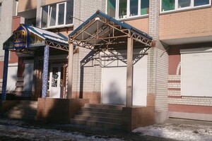 Сдается в аренду помещения свободного назначения 162 кв. м в 19-этажном здании, цена: 17820 грн