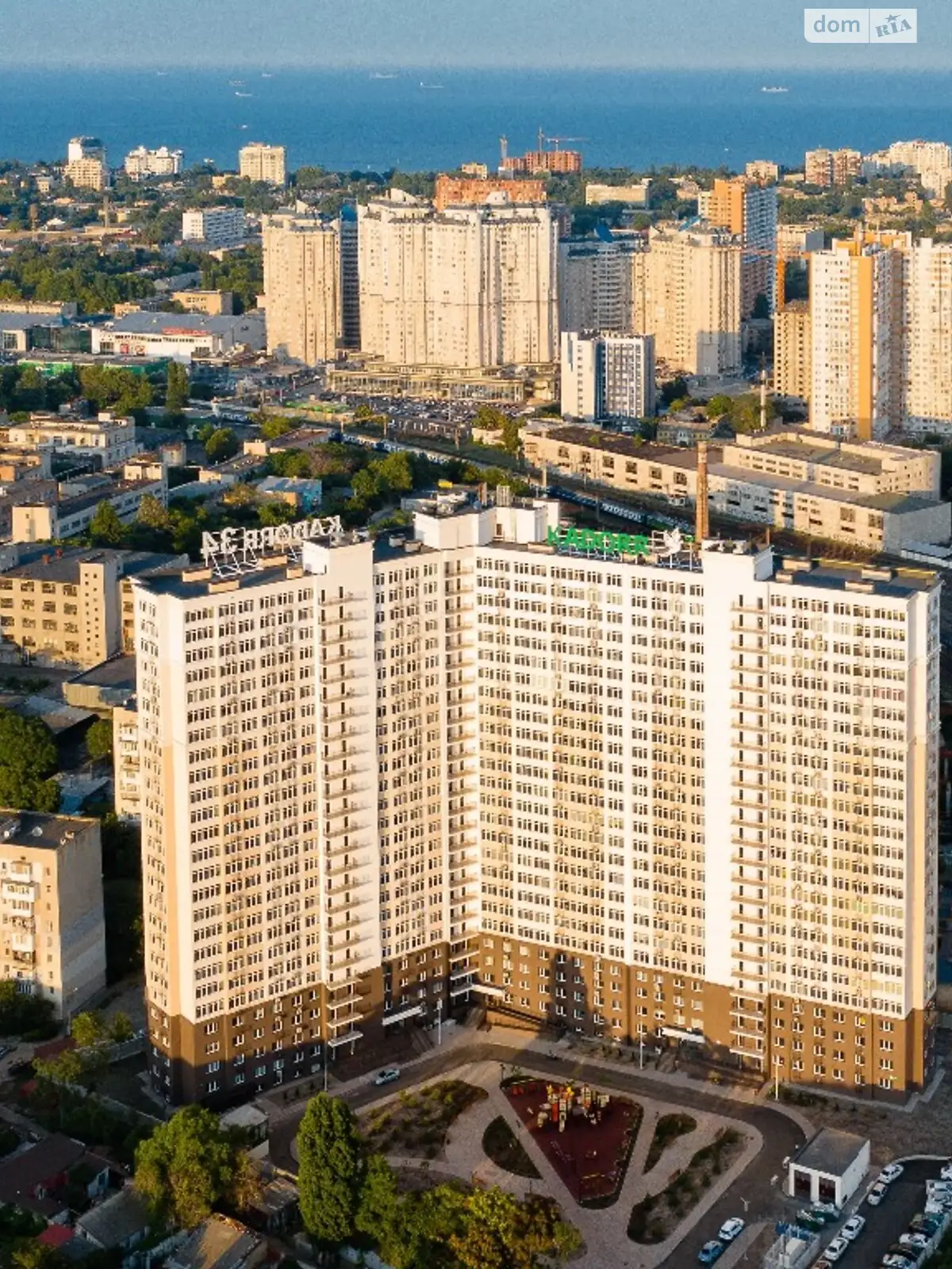 Продається 1-кімнатна квартира 41 кв. м у Одесі, вул. Басейна - фото 1