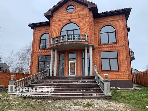 Продається будинок 2 поверховий 720 кв. м з гаражем, цена: 1000000 $