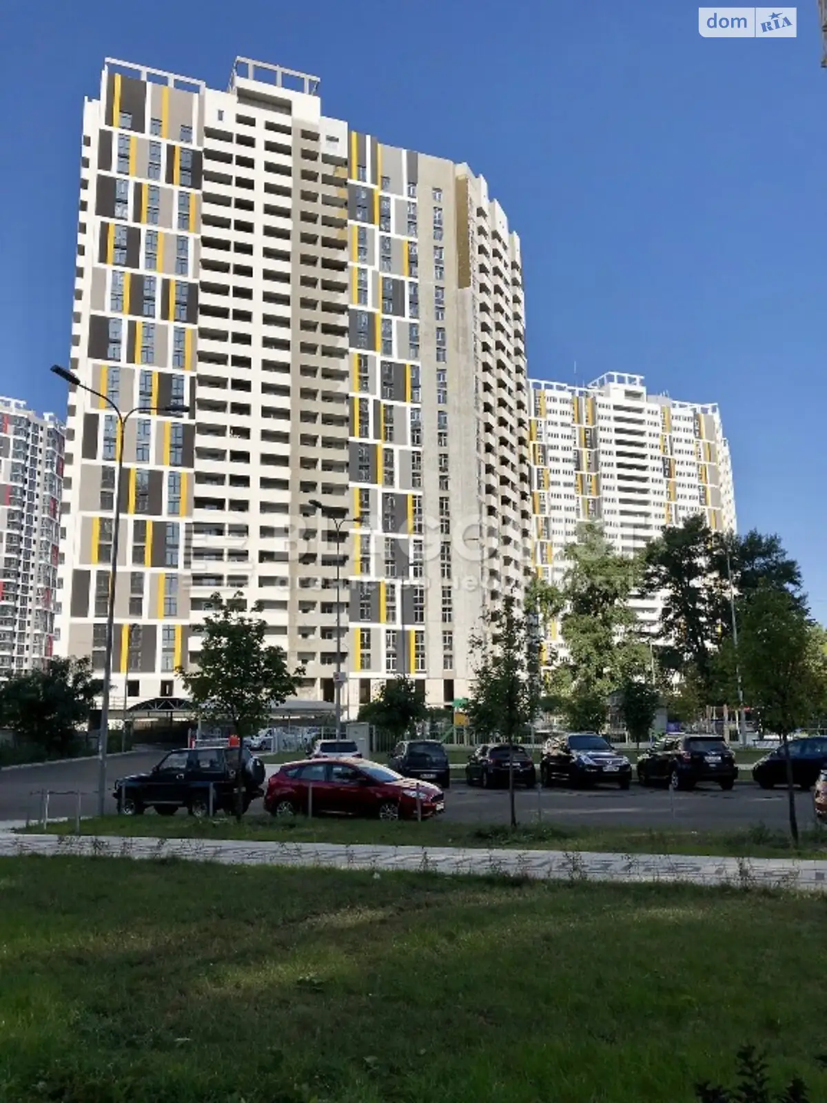 Продается 1-комнатная квартира 47 кв. м в Киеве, ул. Никольско-Слободская, 8 - фото 1