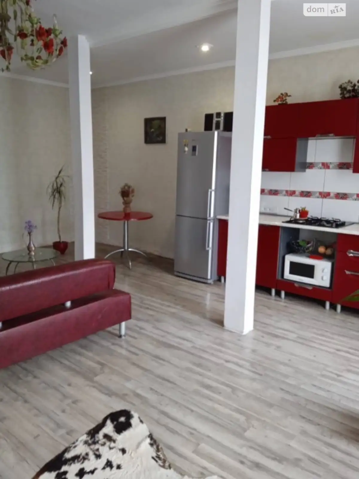 Продается дом на 2 этажа 221 кв. м с гаражом, цена: 65000 $ - фото 1