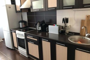 Продается 2-комнатная квартира 64 кв. м в Киеве, ул. Воскресенская