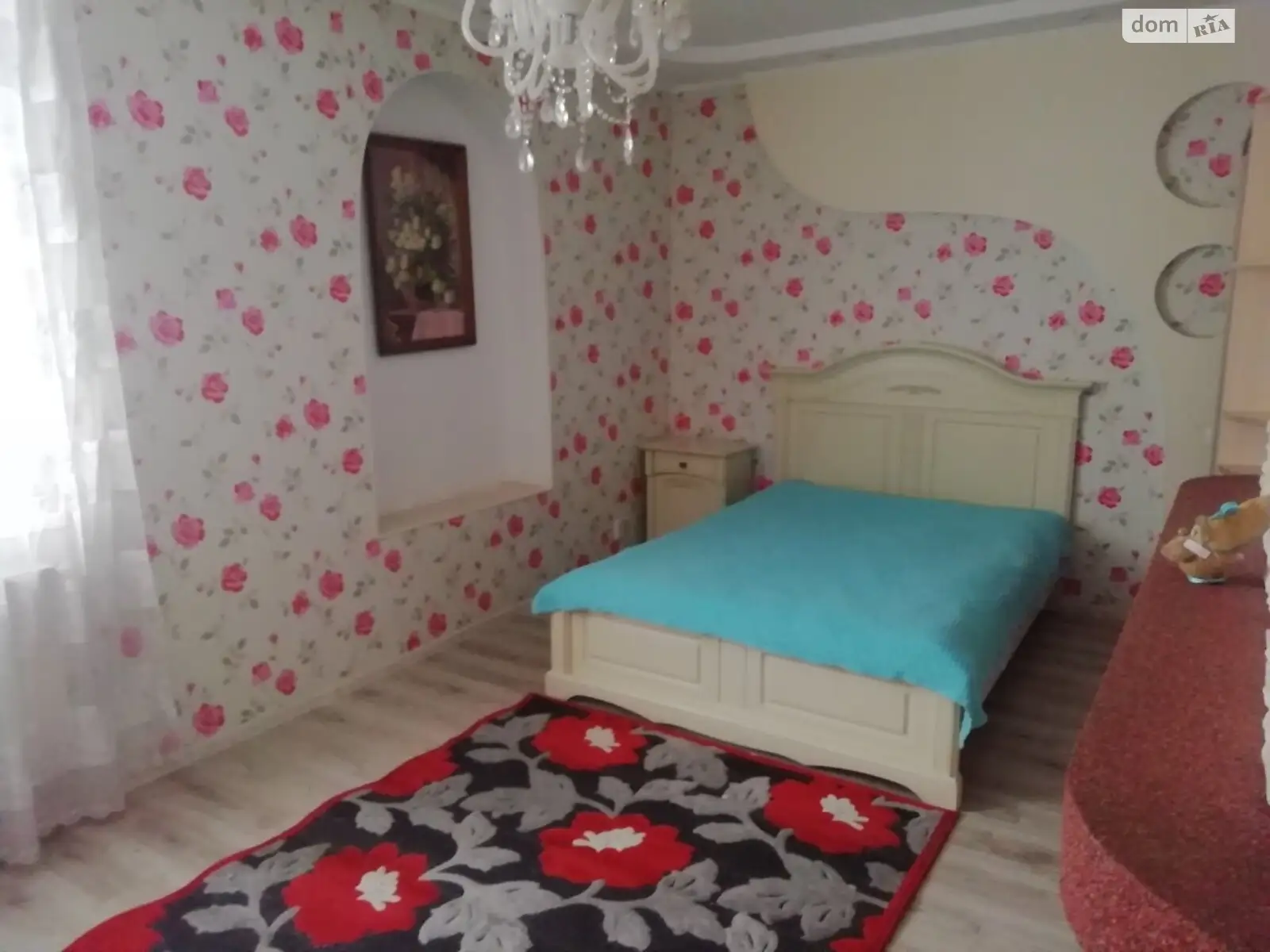 Продается 4-комнатная квартира 100 кв. м в Шаргороде, цена: 36998 $