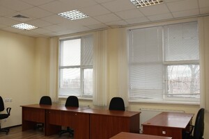 Здається в оренду офіс 100 кв. м в бізнес-центрі, цена: 25000 грн