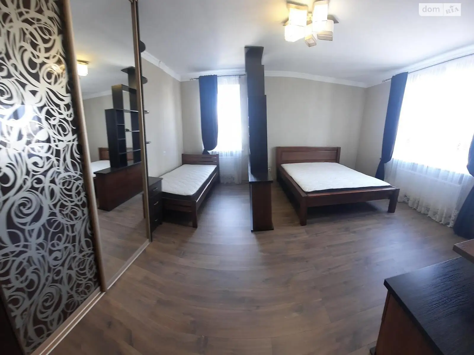 Продается 1-комнатная квартира 58 кв. м в Хмельницком, ул. Степана Бандеры