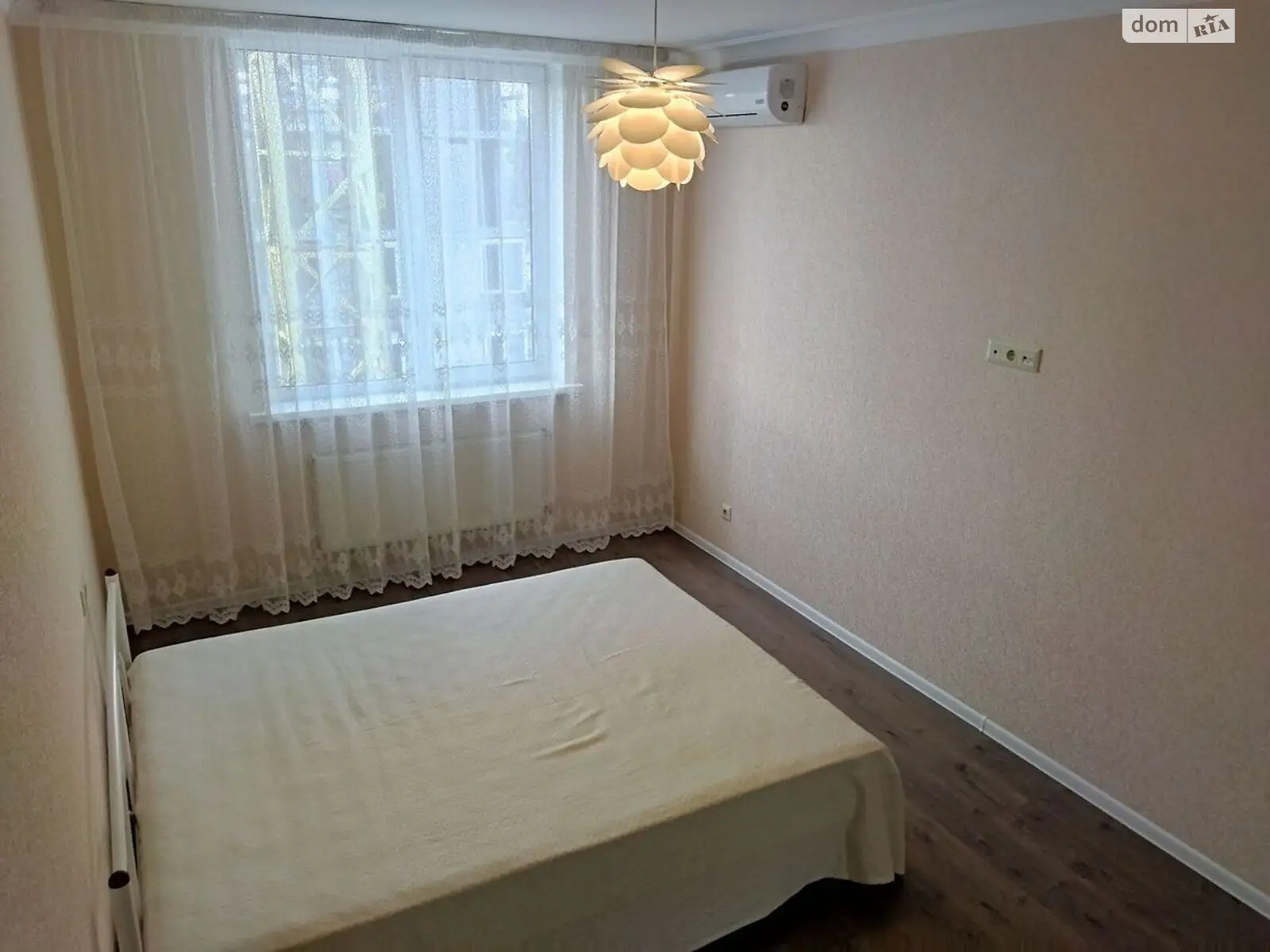 Продается 2-комнатная квартира 63 кв. м в Киеве, пер. Лобачевского - фото 1