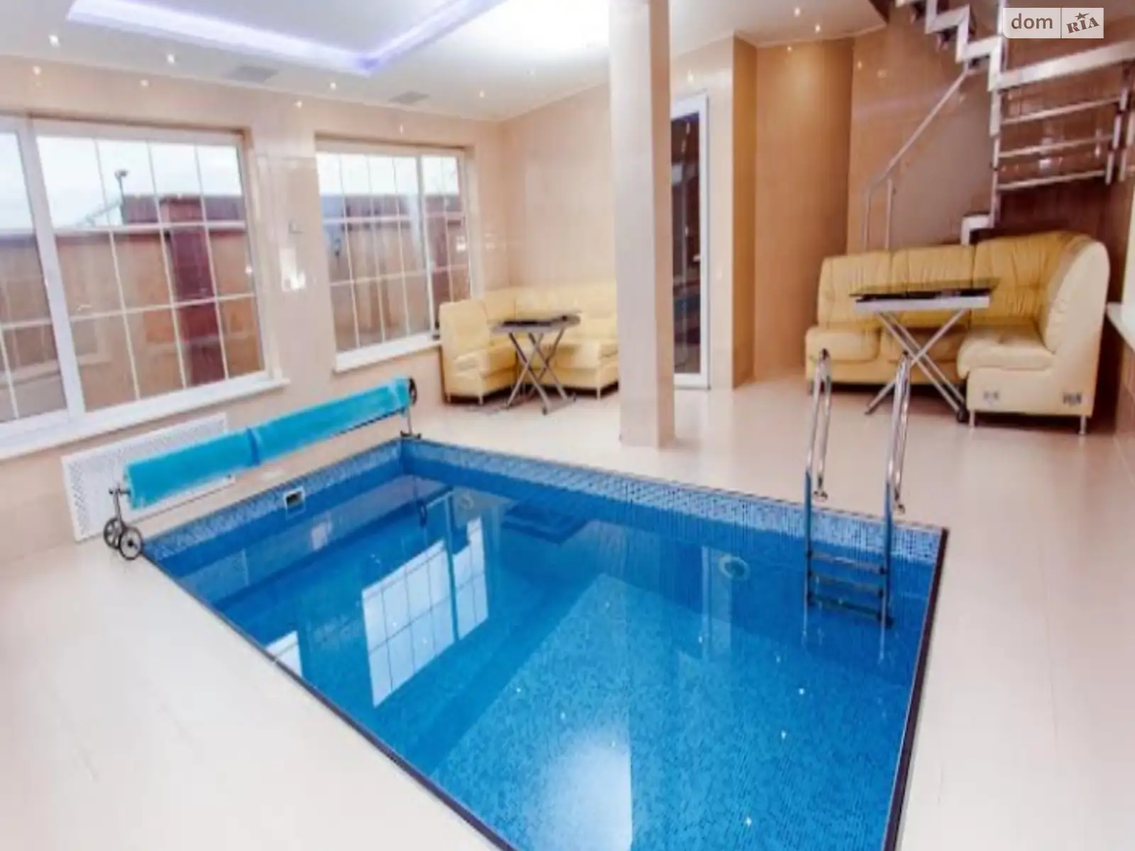 Сдается в аренду одноэтажный дом с бассейном, цена: 15000 грн
