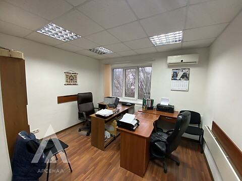 Продается офис 36 кв. м в бизнес-центре, цена: 12500 $