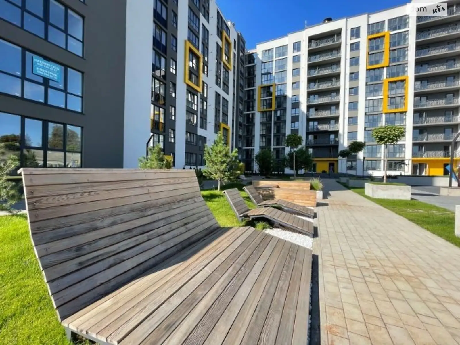 Продается 2-комнатная квартира 66 кв. м в Хмельницком, ул. Героев Крут, 8 - фото 1