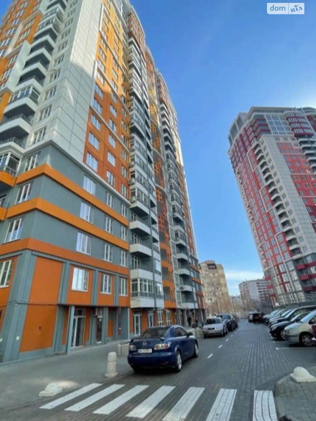 Продается 2-комнатная квартира 50 кв. м в Одессе, просп. Гагарина, 19 - фото 1