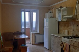 Сдается в аренду 1-комнатная квартира 48 кв. м в Виннице, ул. Героев Крут