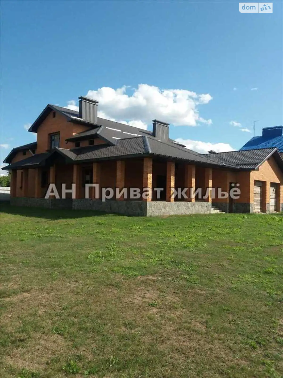 Продается дом на 2 этажа 670 кв. м с террасой - фото 2