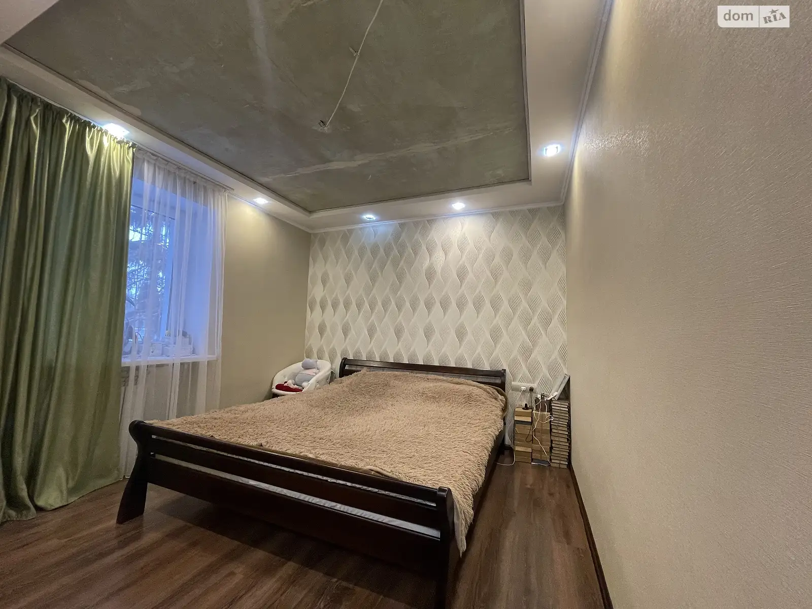 Продается 3-комнатная квартира 52 кв. м в Чугуеве, цена: 25000 $