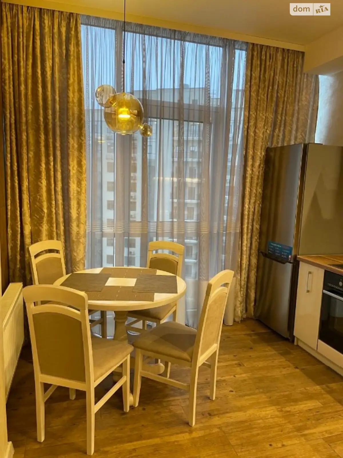 Продается 1-комнатная квартира 39 кв. м в Одессе, ул. Марсельская - фото 1