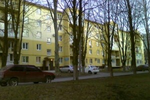 Сдается в аренду 1-комнатная квартира 36 кв. м в Запорожье, ул. Полякова
