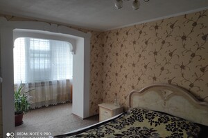 Сдается в аренду 2-комнатная квартира 73 кв. м в Хмельницком, ул. Степана Бандеры