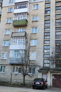 Продается 3-комнатная квартира 65 кв. м в Конотопе, вулиця Лісового
