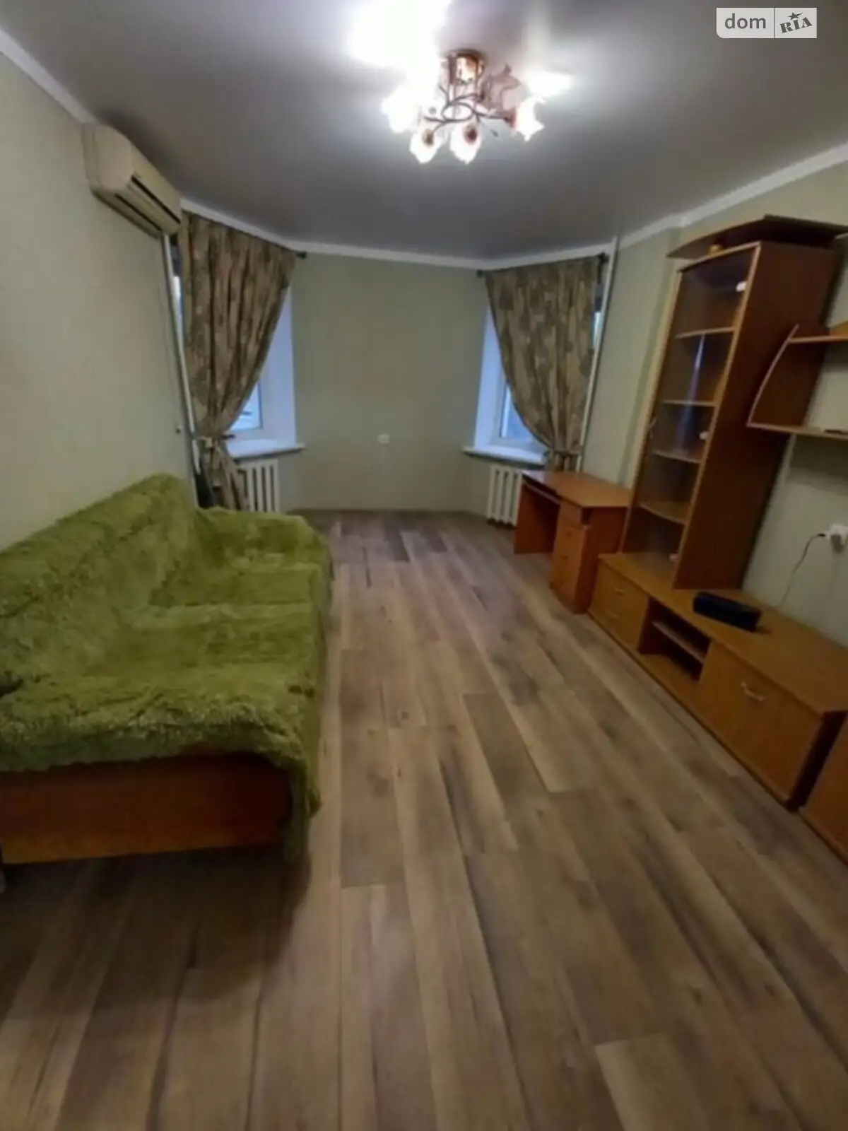 Продается 1-комнатная квартира 39 кв. м в Одессе, просп. Небесной Сотни