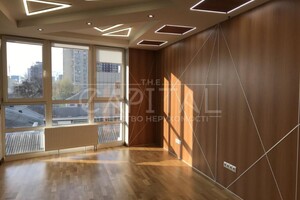 Продається офіс 78 кв. м в бізнес-центрі, цена: 156000 $