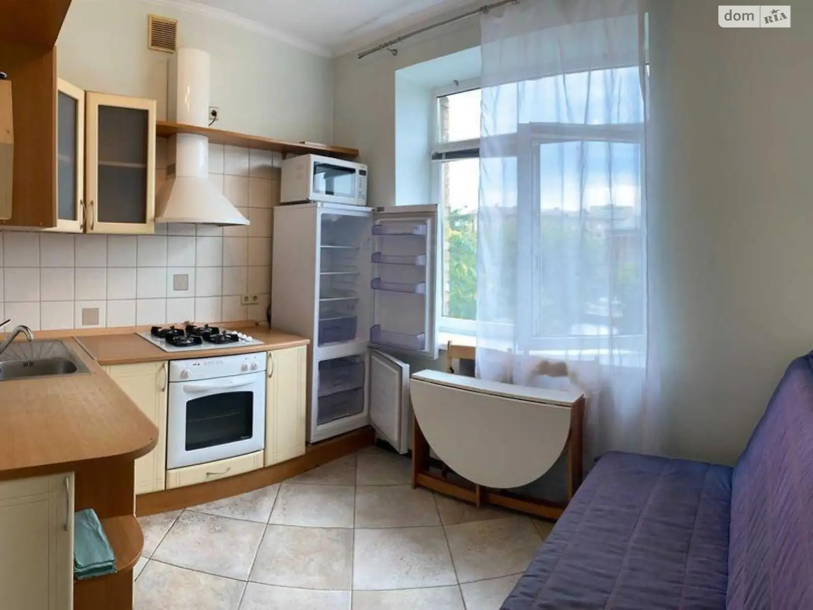 Продается 1-комнатная квартира 38 кв. м в Киеве, ул. Михаила Бойчука, 4 - фото 1