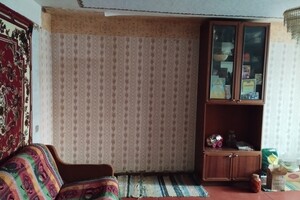 Продається 4-кімнатна квартира 72 кв. м у Сосниці, вулиця Чернігівська