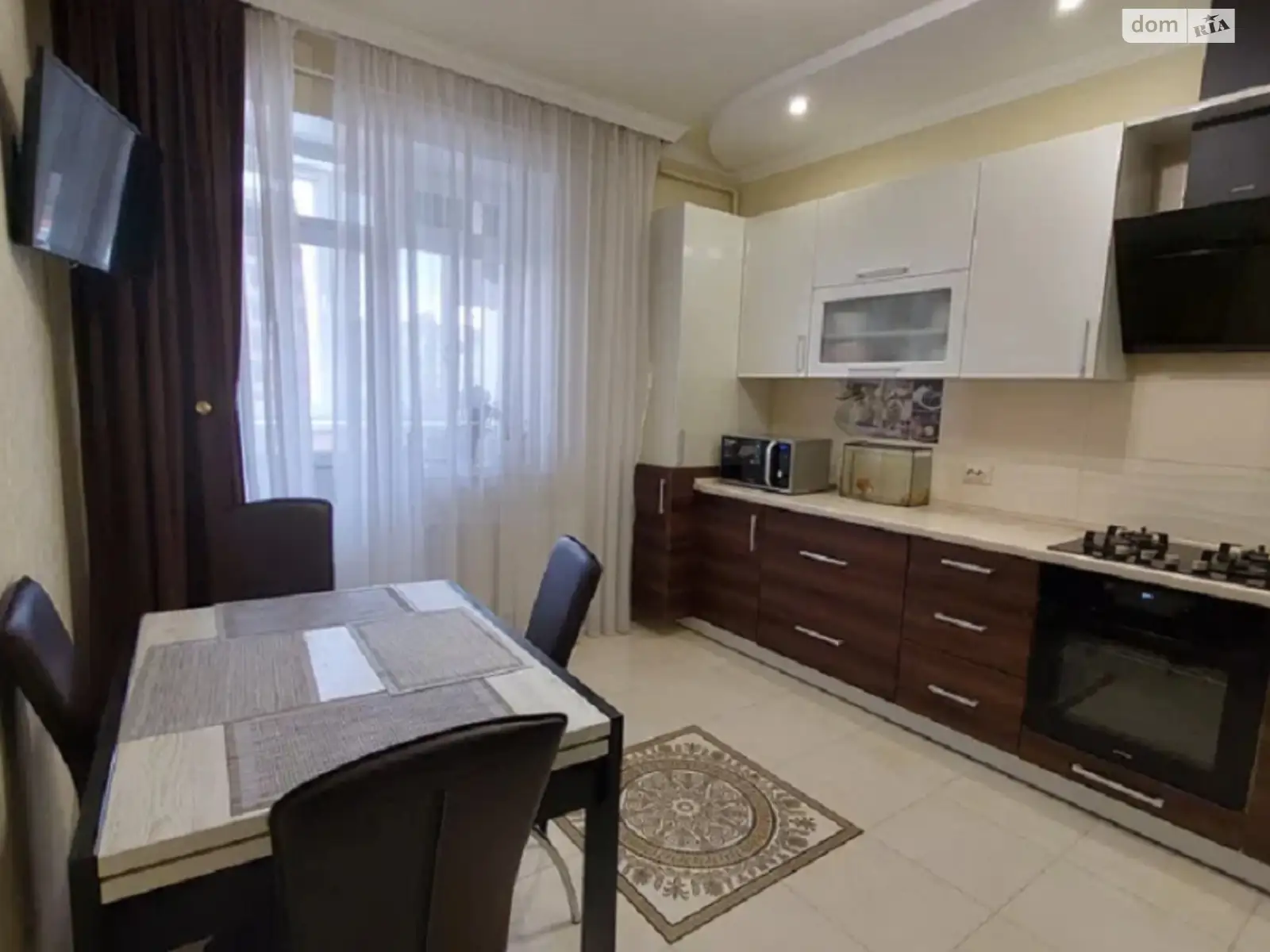 Продается 1-комнатная квартира 43 кв. м в Хмельницком, ул. Степана Бандеры