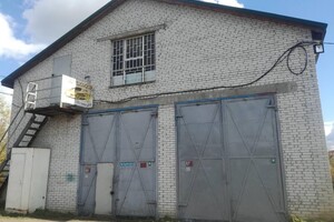 Сдается в аренду отдельно стоящий гараж под грузовик / автобус на 300 кв. м, цена: 1000 $