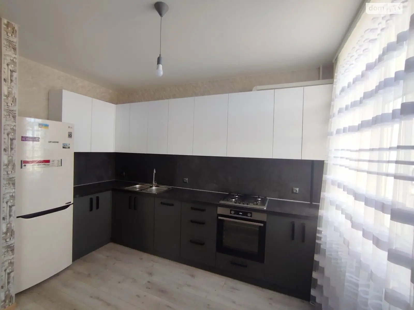 Продається 1-кімнатна квартира 37 кв. м у Кам'янському, цена: 24000 $ - фото 1