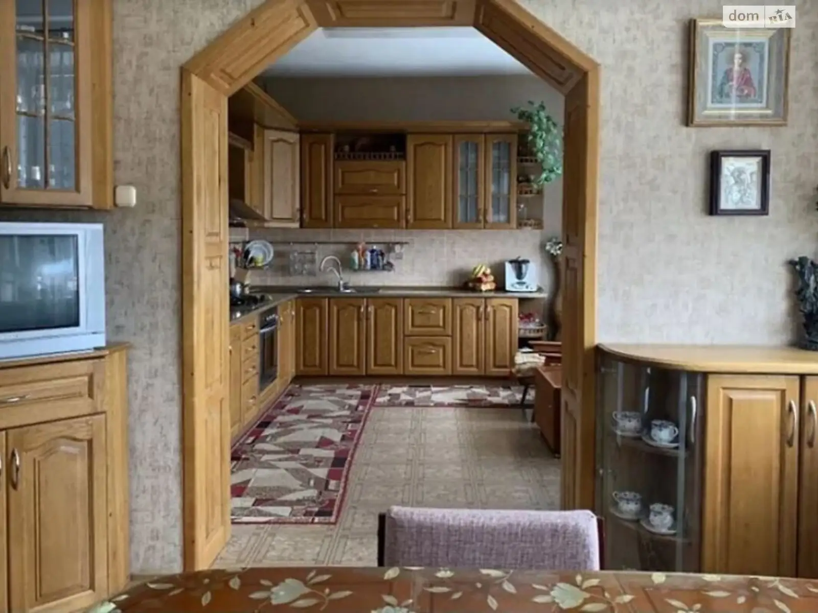 Продается дом на 2 этажа 381 кв. м с камином, цена: 210000 $ - фото 1