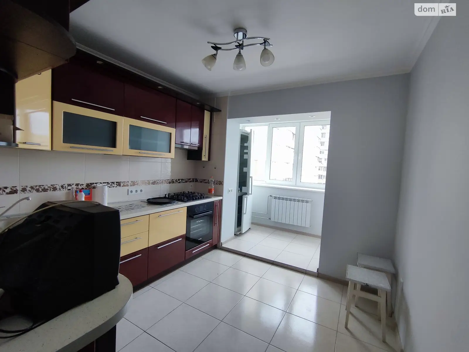 Продается 3-комнатная квартира 70.6 кв. м в Киеве, ул. Василия Стуса, 28 - фото 1
