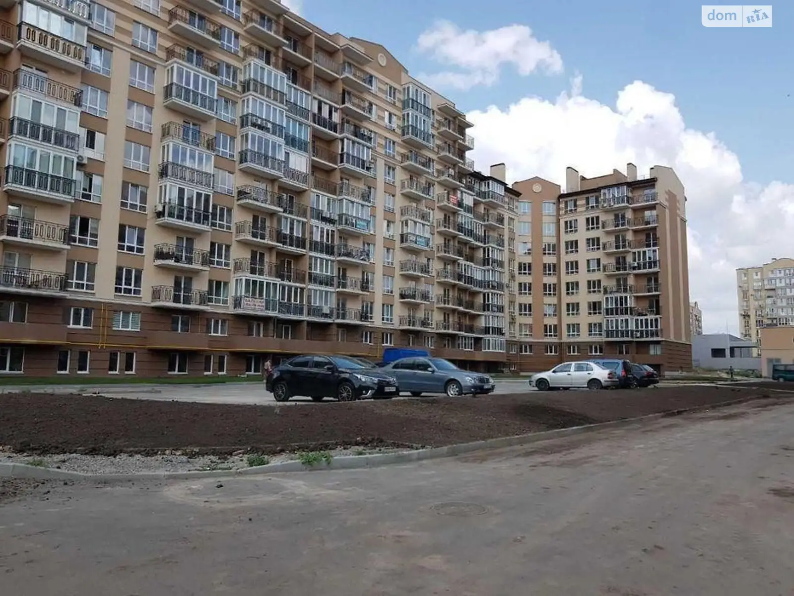 Продается 1-комнатная квартира 42 кв. м в Киеве, ул. Академика Заболотного, 148 - фото 1