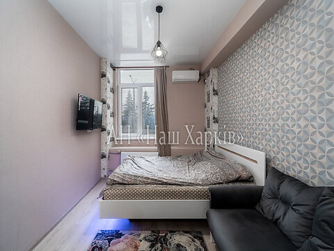 Продається 1-кімнатна квартира 22 кв. м у Харкові, Салтівське шосе