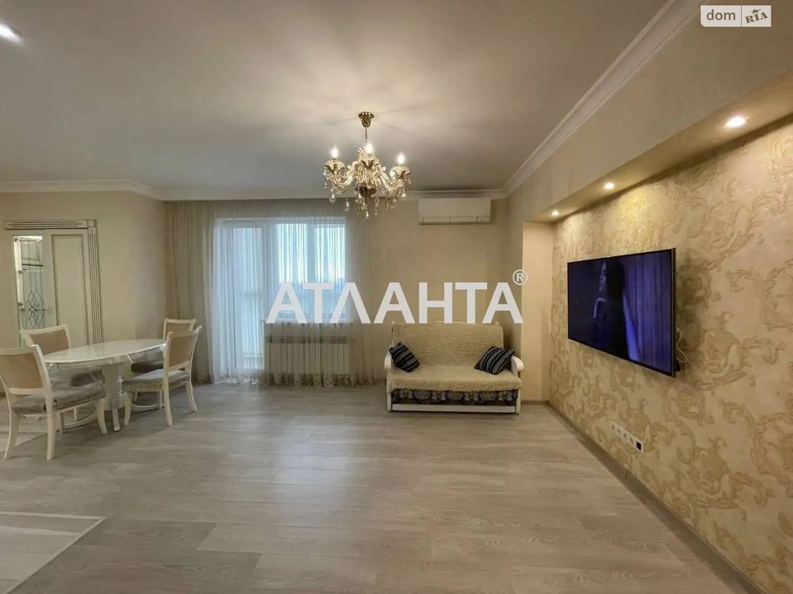 Продается 2-комнатная квартира 92 кв. м в Одессе, ул. Маршала Малиновского, 16Б