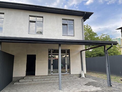 Продается часть дома 130 кв. м с террасой, цена: 130000 $