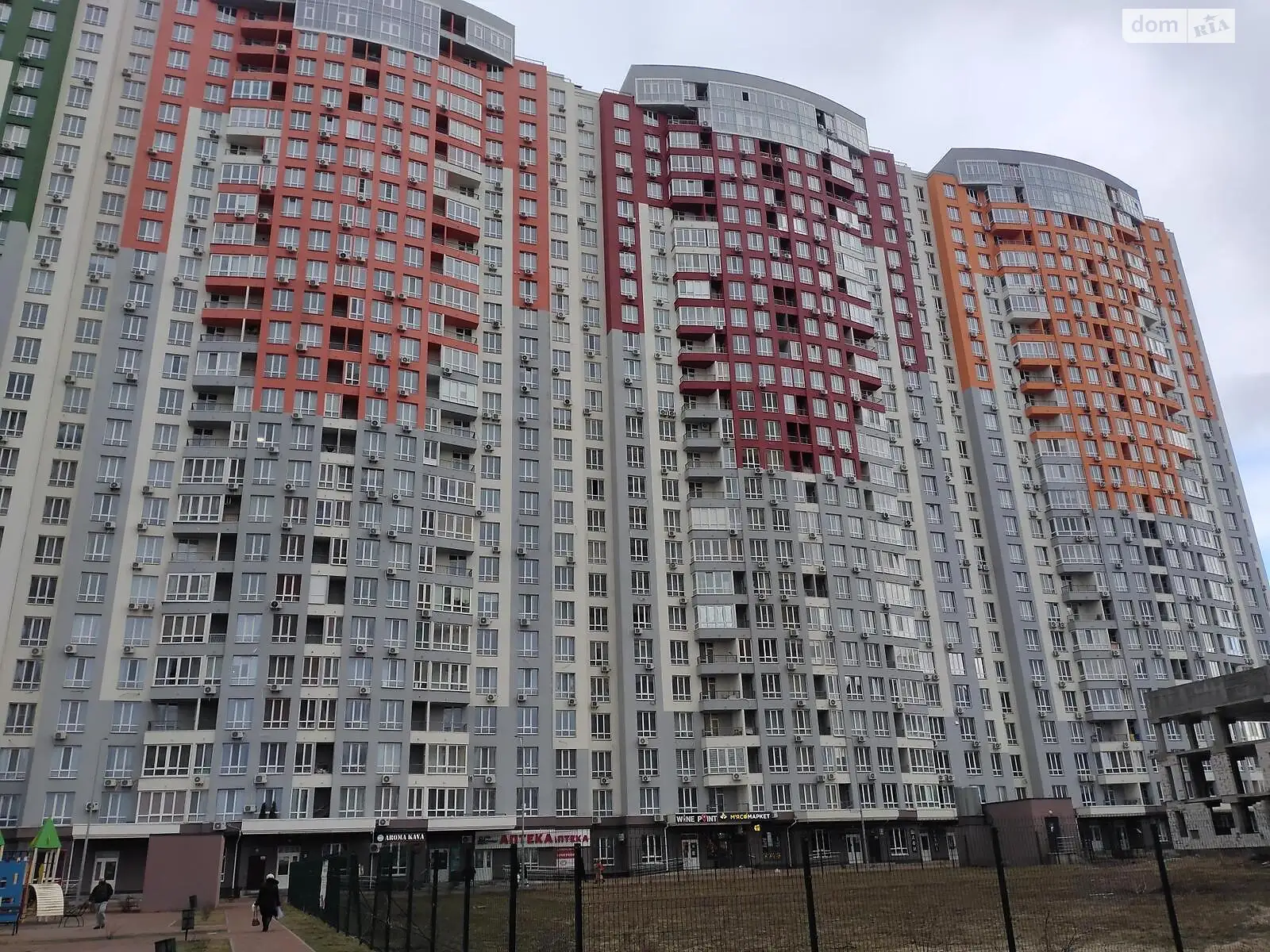 Продается 2-комнатная квартира 62 кв. м в Киеве, ул. Каховская, 62А