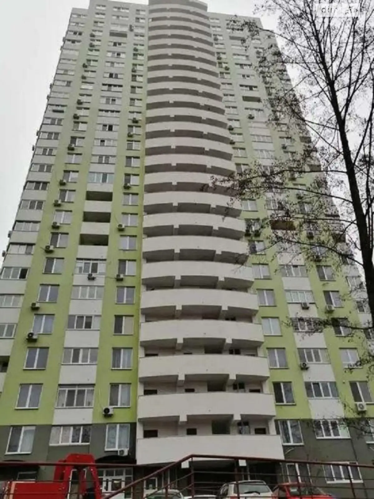 Продается 1-комнатная квартира 30 кв. м в Киеве, ул. Обуховская, 139