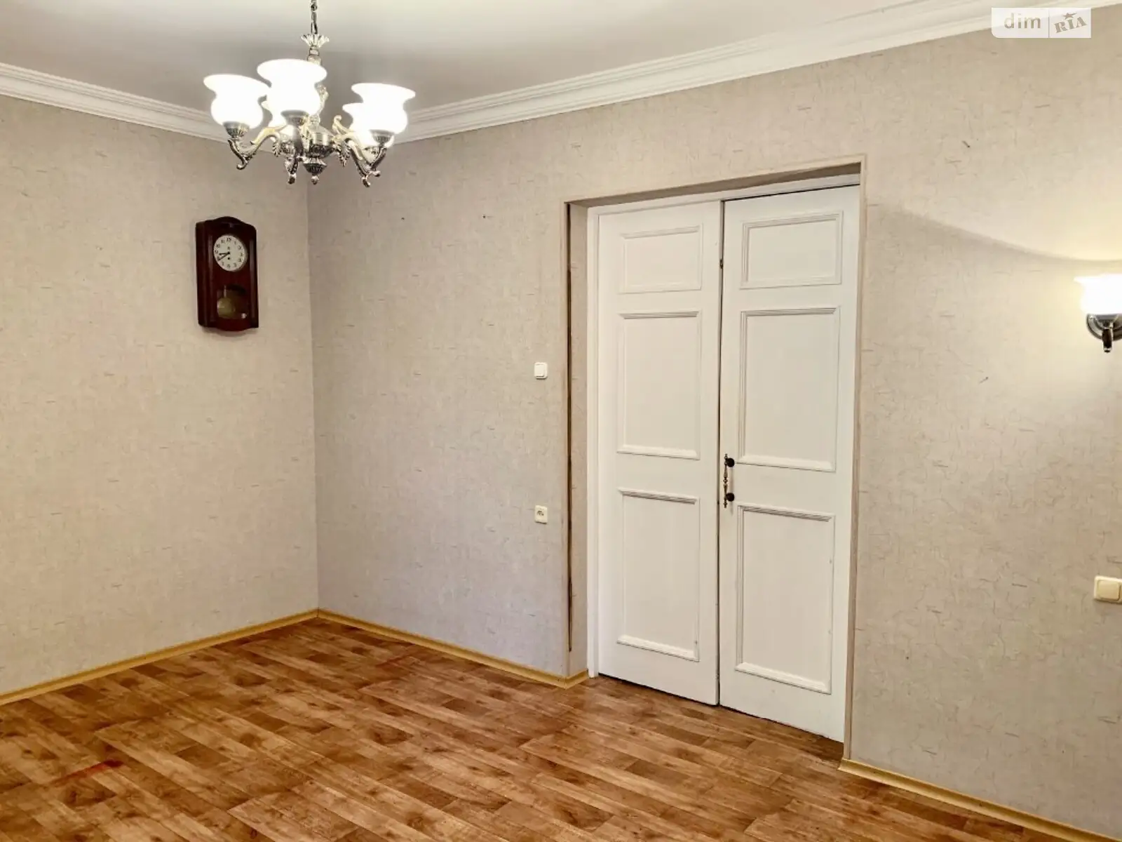 Продается 3-комнатная квартира 67 кв. м в Одессе, ул. Судостроительная - фото 1