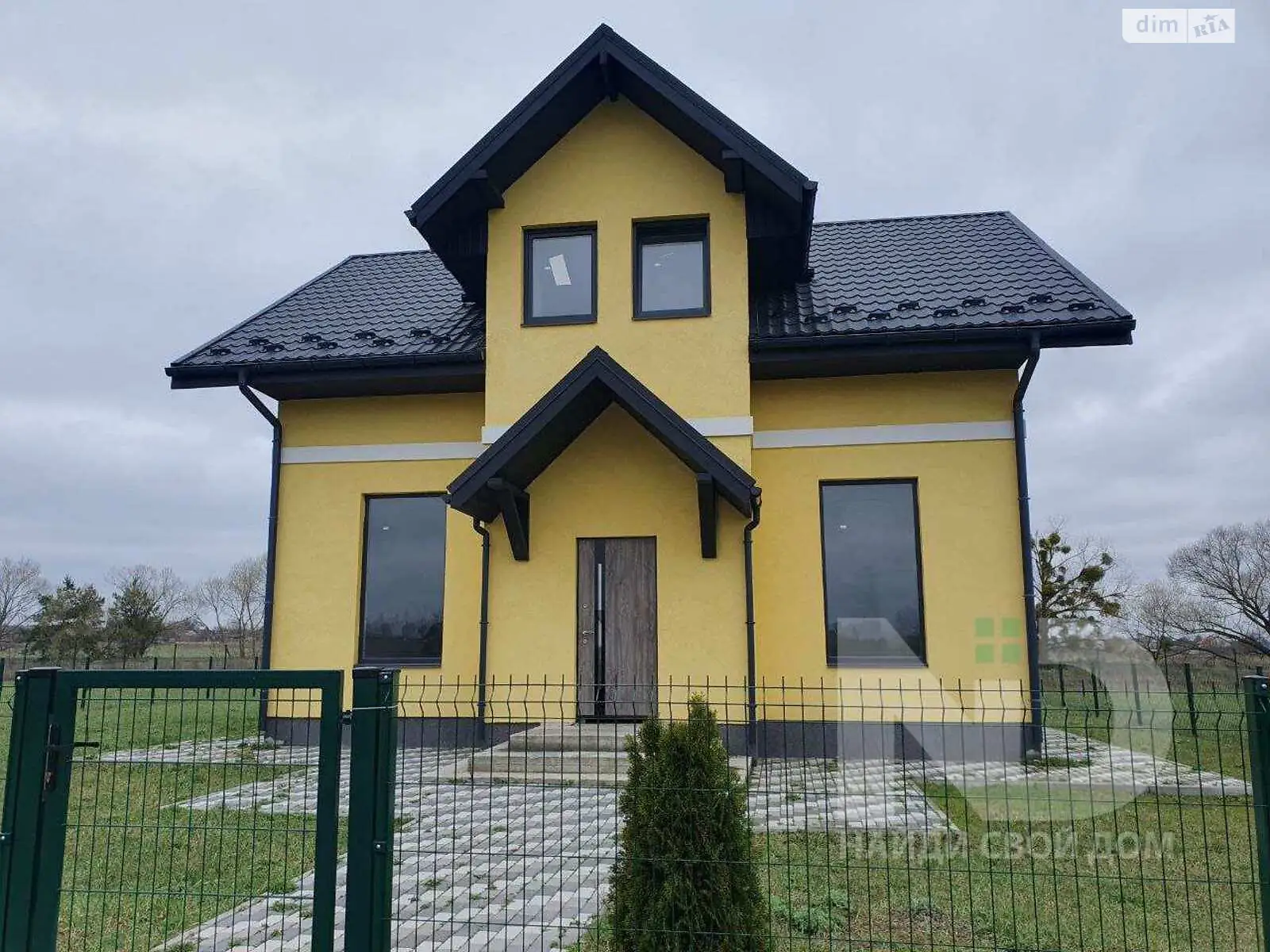 Продается дом на 2 этажа 150 кв. м с гаражом, цена: 75000 $ - фото 1