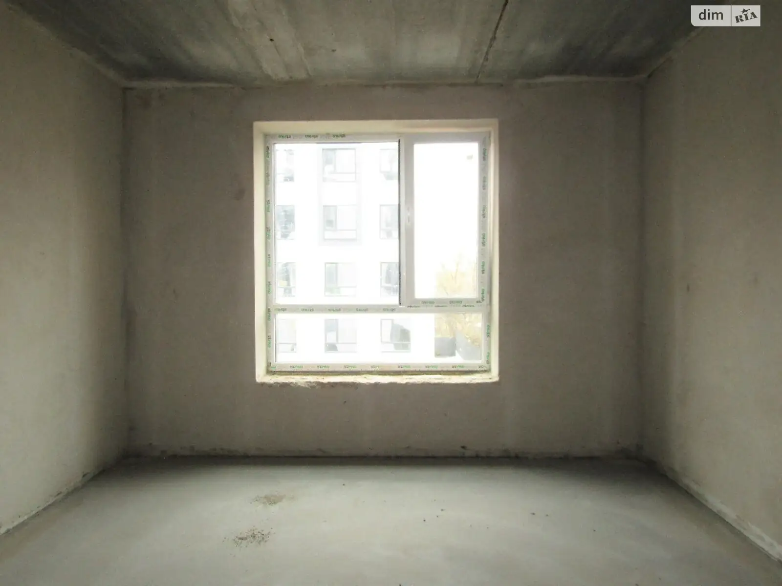 Продается 1-комнатная квартира 35 кв. м в Гостомеле, ул. Мирная - фото 1