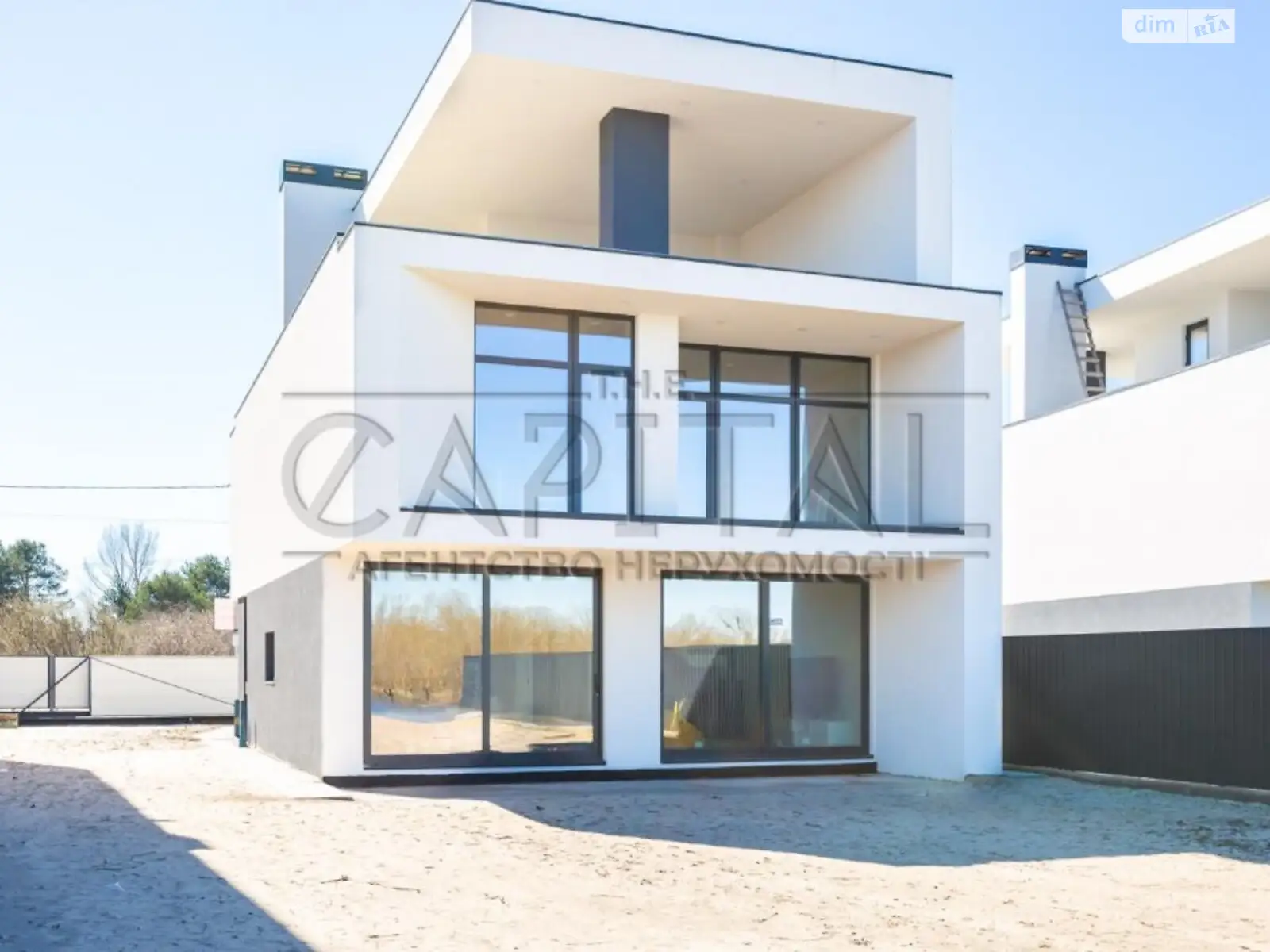Продается дом на 2 этажа 178 кв. м с балконом, цена: 500000 $ - фото 1