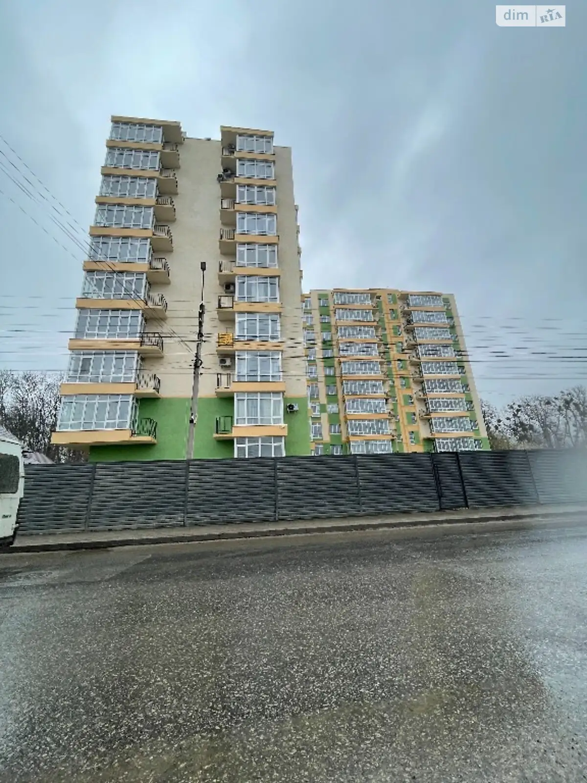 Продается 2-комнатная квартира 58 кв. м в Черновцах, цена: 58000 $