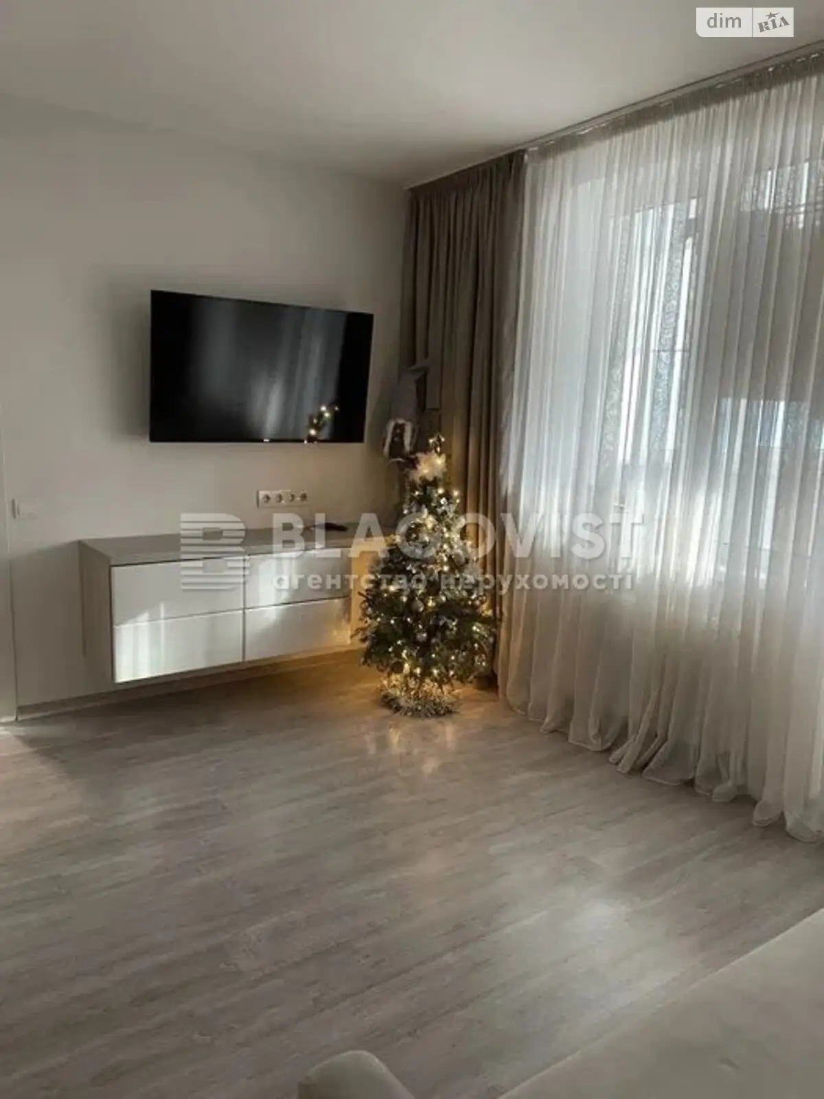 Продается 1-комнатная квартира 36 кв. м в Киеве, цена: 71000 $
