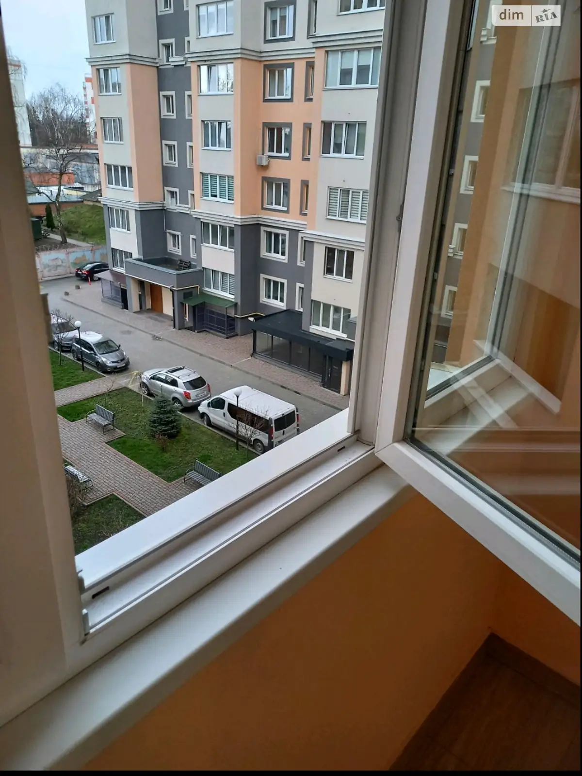Продается 1-комнатная квартира 47.3 кв. м в Львове, ул. Рубчака Ивана - фото 1