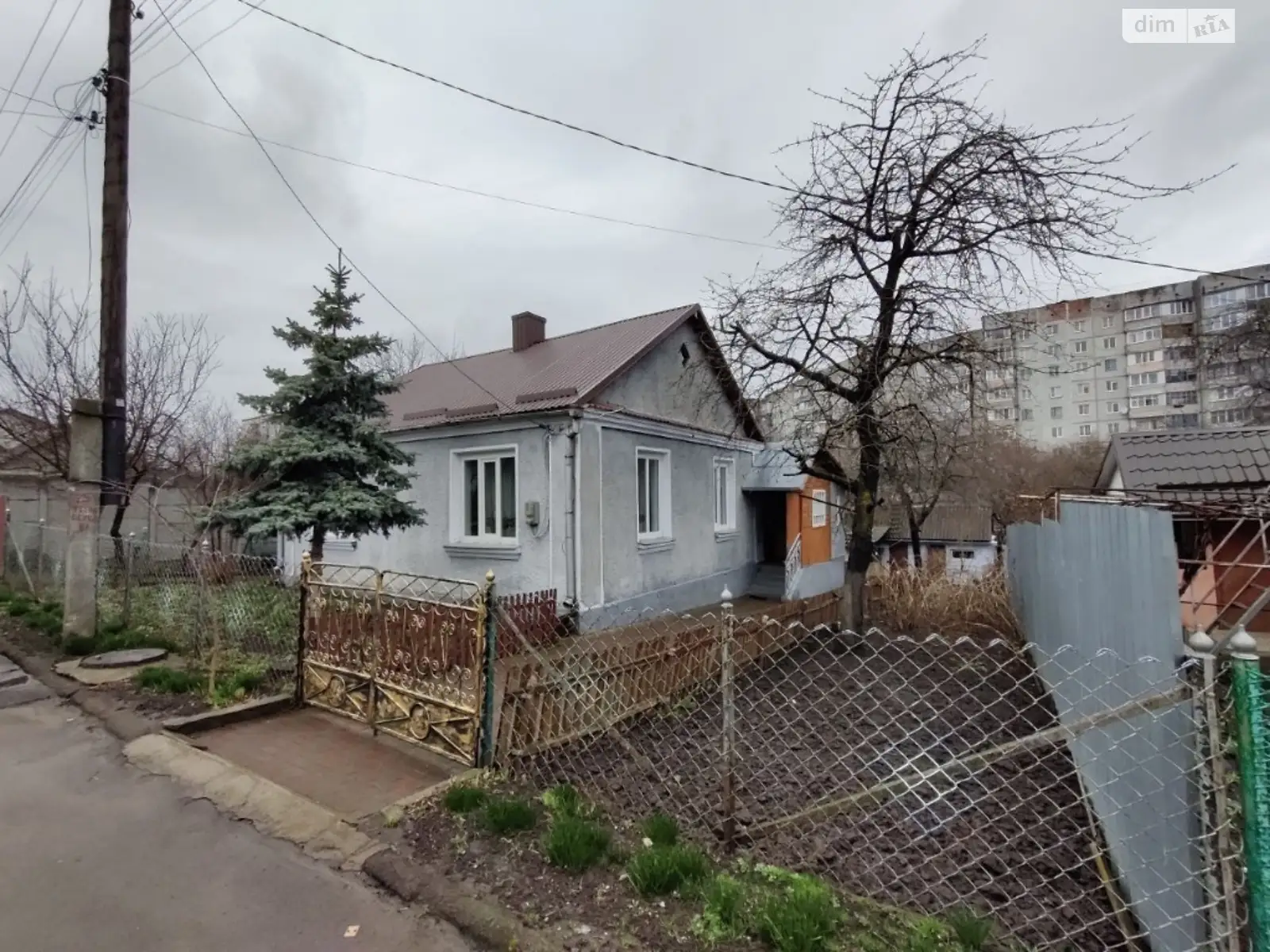 Продається одноповерховий будинок 70 кв. м з каміном, цена: 75000 $