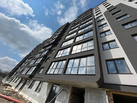 Продается 1-комнатная квартира 47 кв. м в Львове, ул. Роксоляны