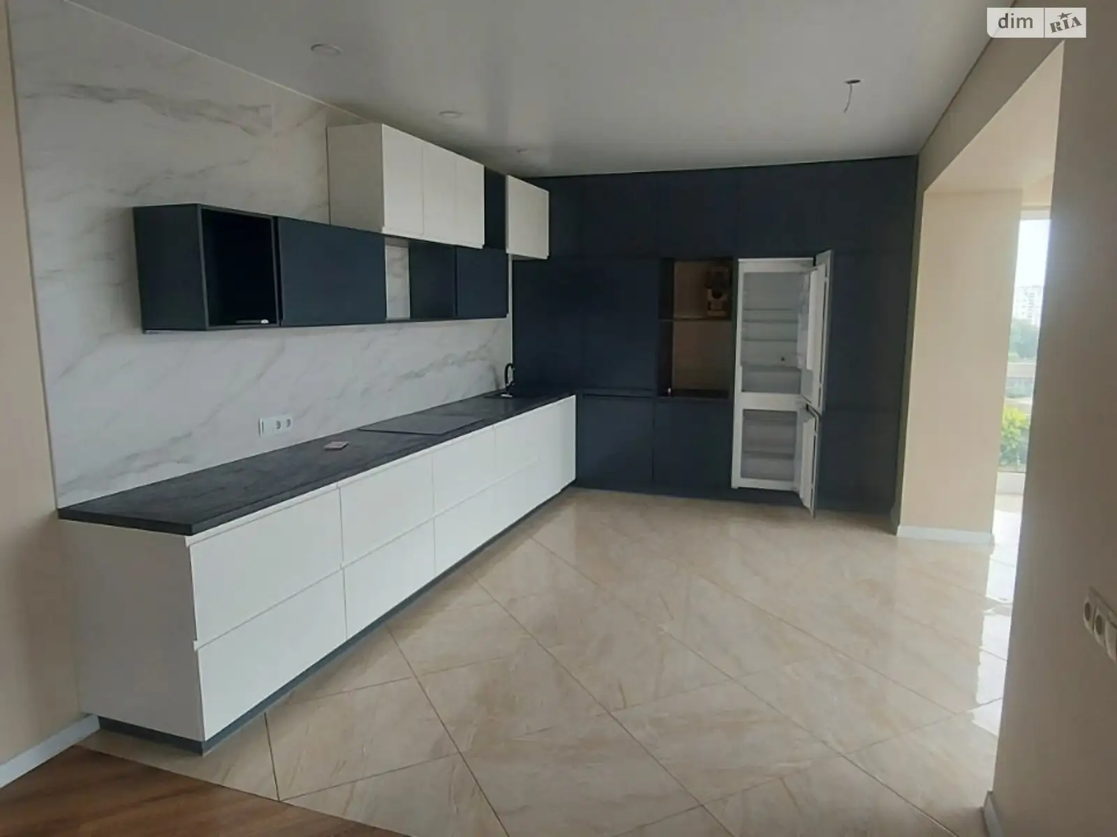 Продается 3-комнатная квартира 114 кв. м в Ромнах, цена: 70000 $