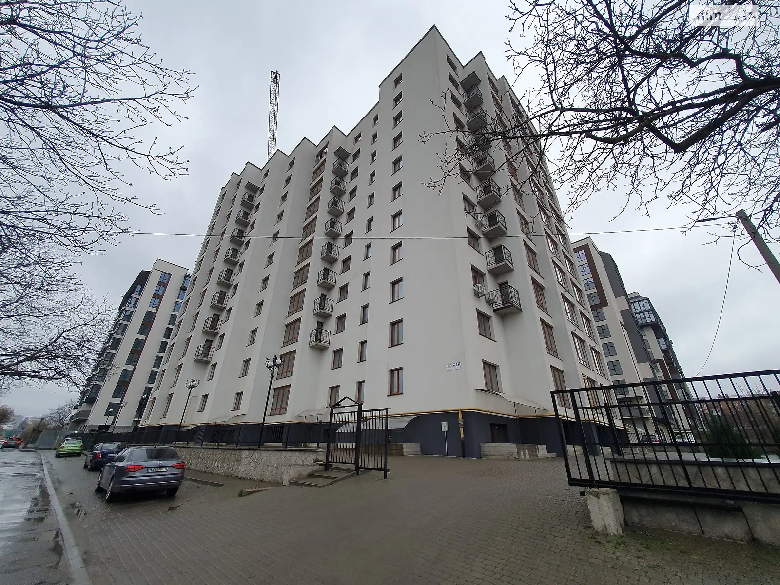 Продается 3-комнатная квартира 98.7 кв. м в Хмельницком, ул. Плоская - фото 1